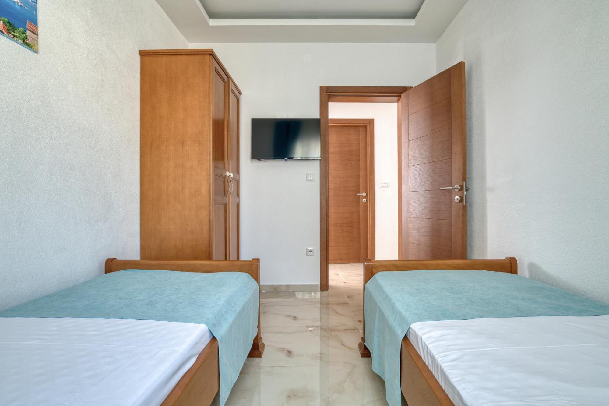 Apartments Ljubica تْشيرسيك نوفي المظهر الخارجي الصورة