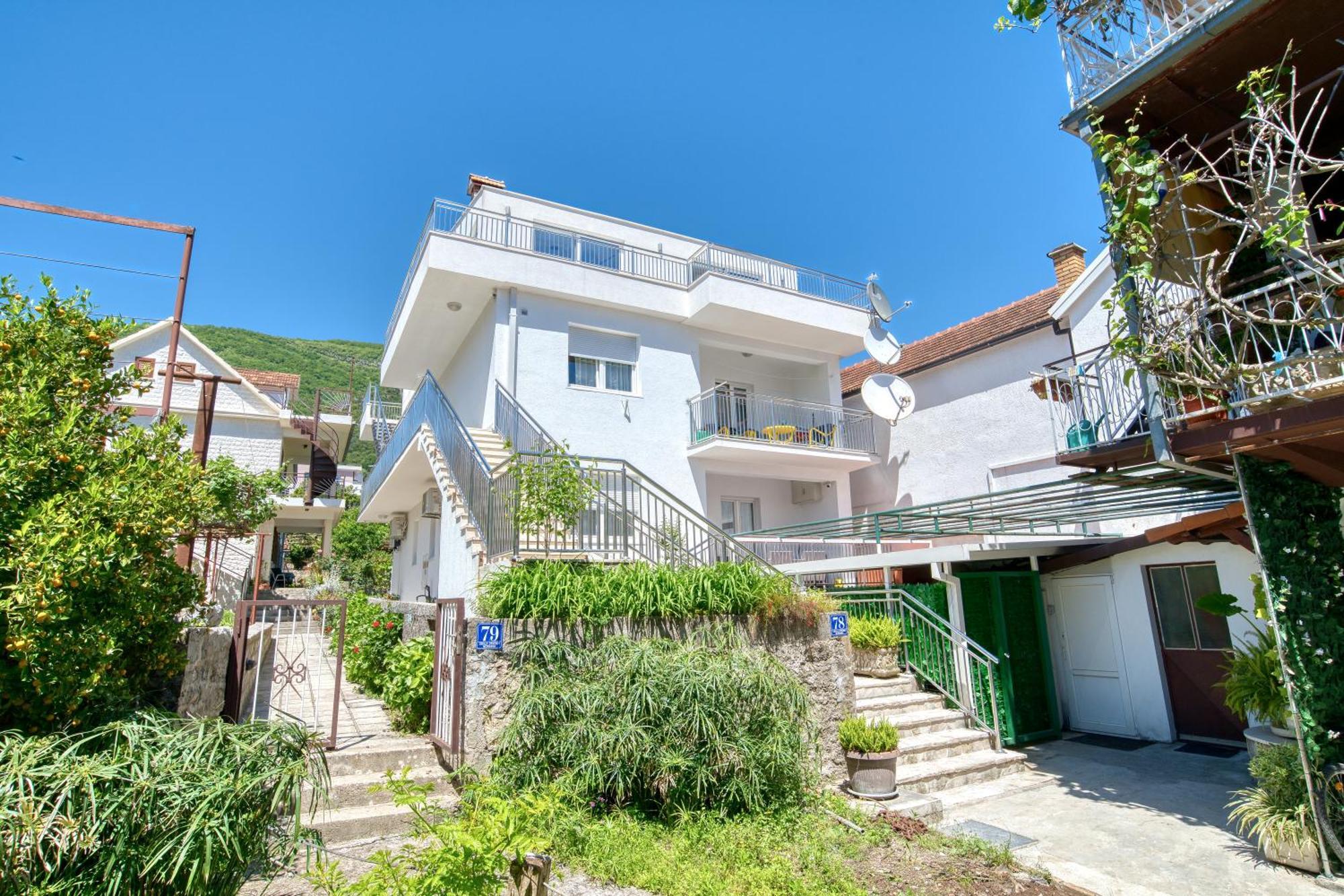 Apartments Ljubica تْشيرسيك نوفي المظهر الخارجي الصورة